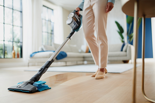 Kodin siivoussuunnitelman askeleet 3. ja 4. &ndash; imurointi ja moppaus