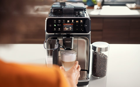 T&auml;ysin automaattinen espressokeitin