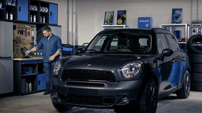 N&auml;in vaihdat Mini Cooper Countrymanin ajovalopolttimot
